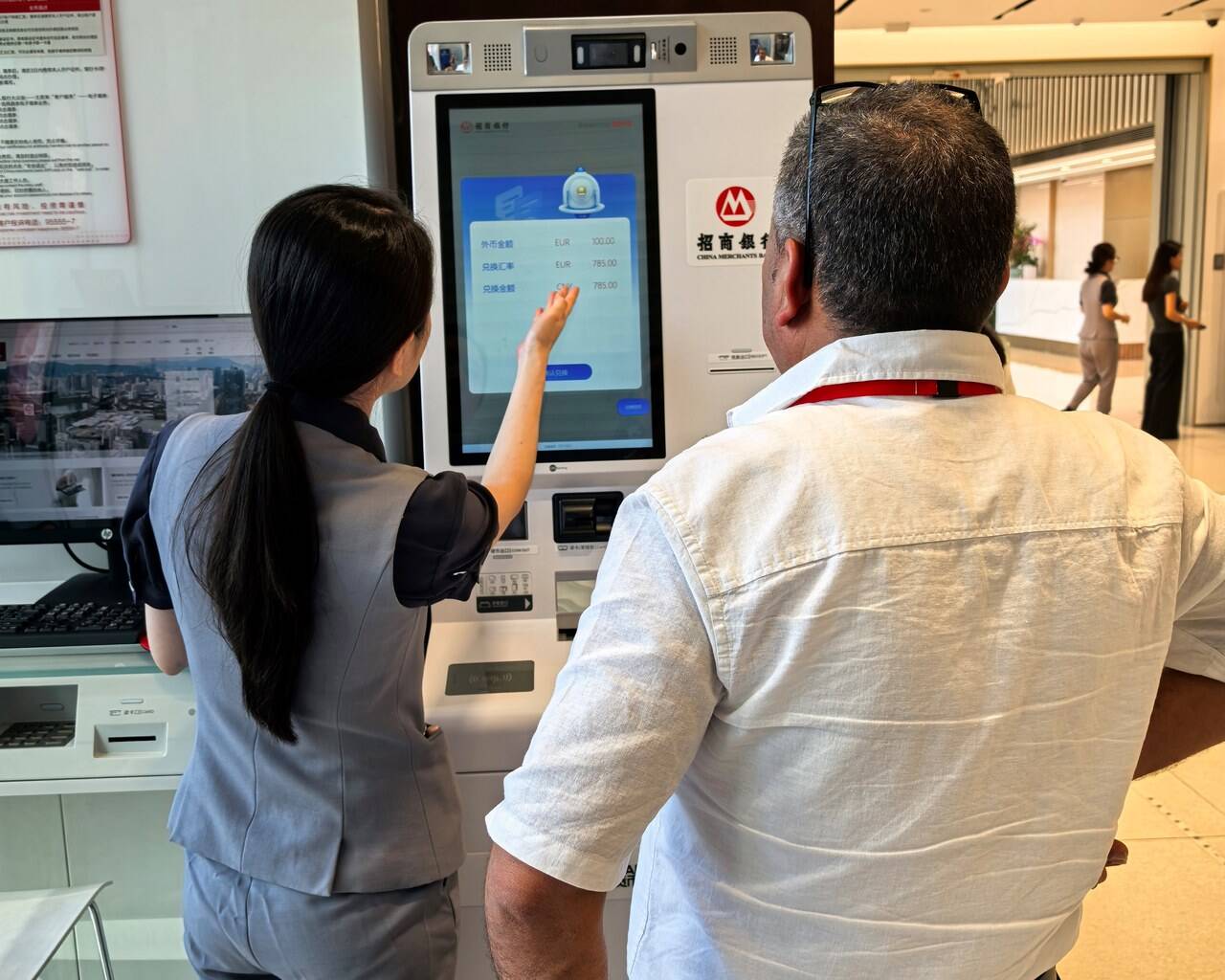 最新医保卡提取现金方法自助提款机方法分析(最方便真实的怒江医疗保障卡怎么提取现金方法)